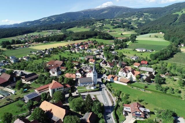 Gaestehaus Freitag Das Kleine Hotel Sankt Georgen im Lavanttal Exterior foto